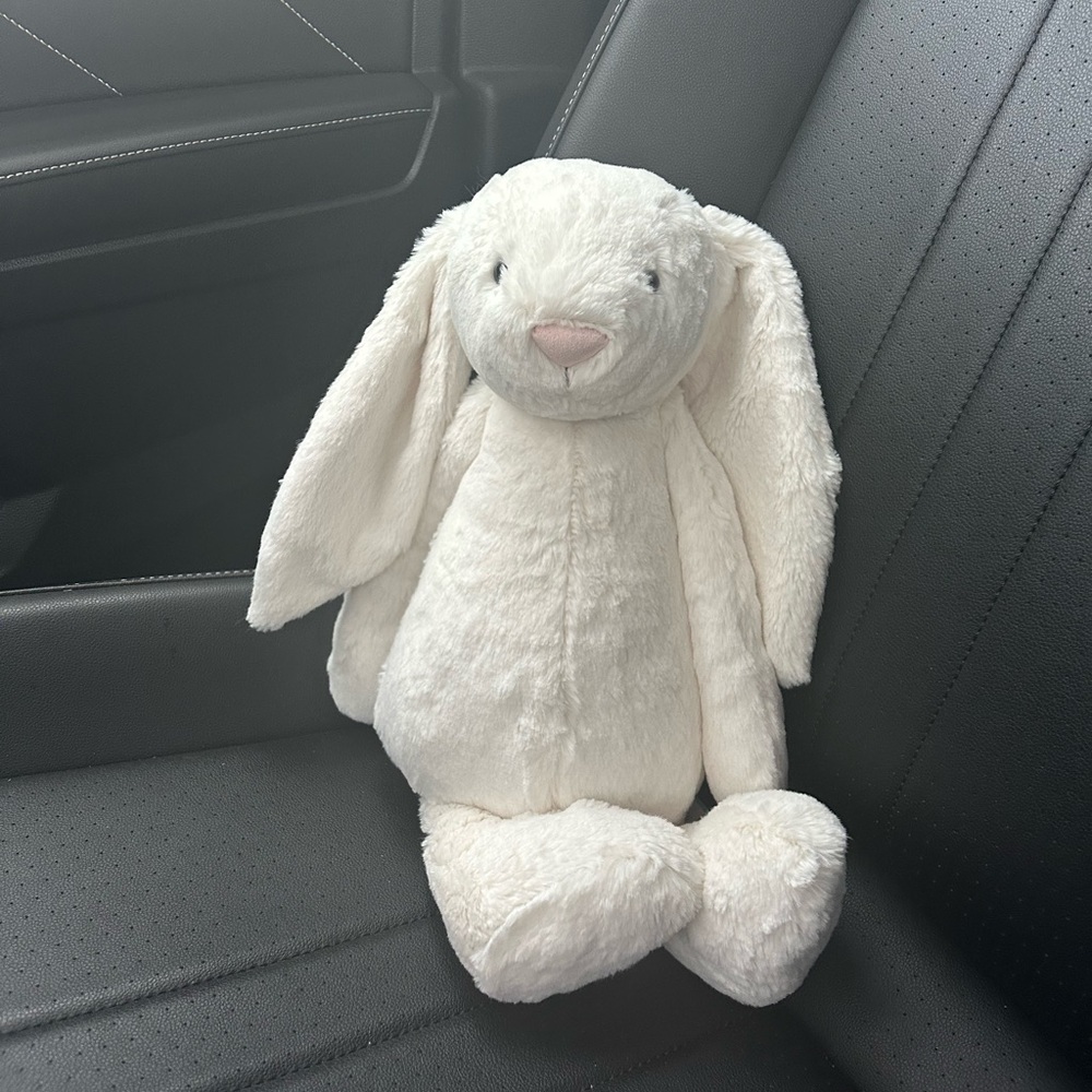 JELLYCAT LARGE BASHFUL CREAM BUNNY